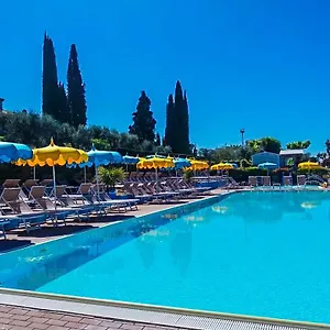 https://camping-serenella.hotelinveneto.com
